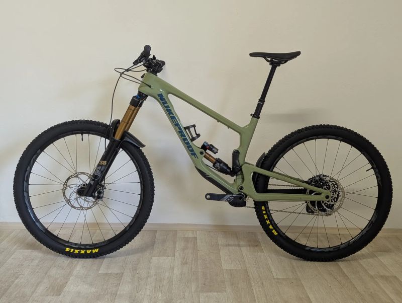 Nukeproof GIGA 290 Factory - velikost L