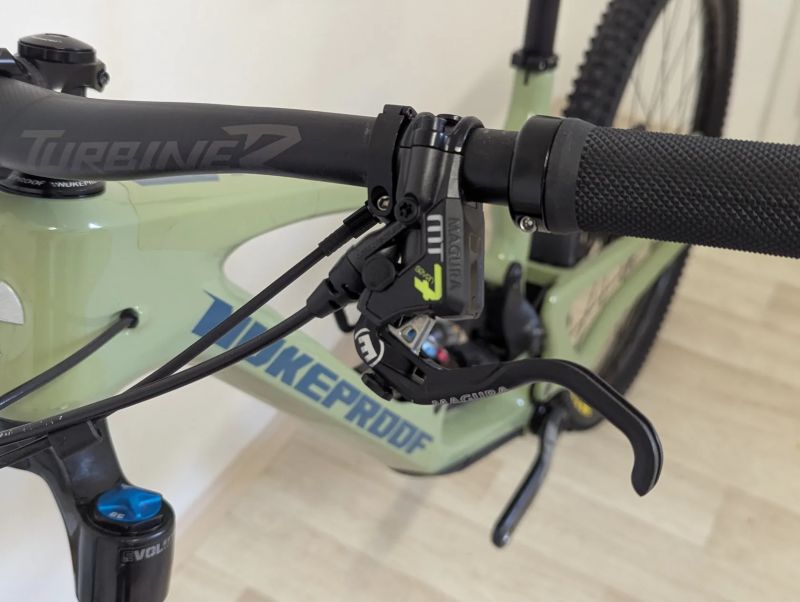 Nukeproof GIGA 290 Factory - velikost L