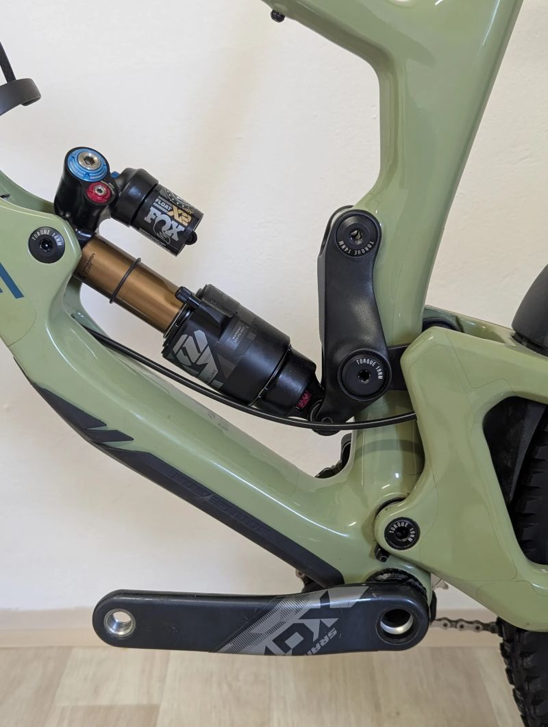 Nukeproof GIGA 290 Factory - velikost L