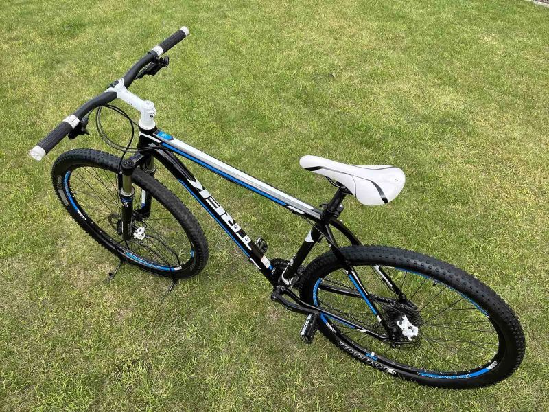 Trek Cobia