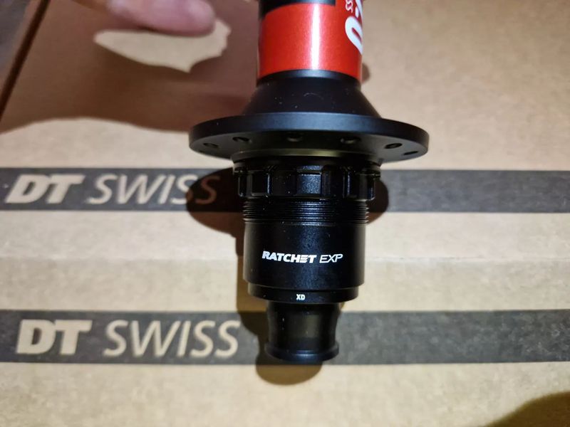 NOVÝ Zadní náboj DT Swiss 240 142x12 