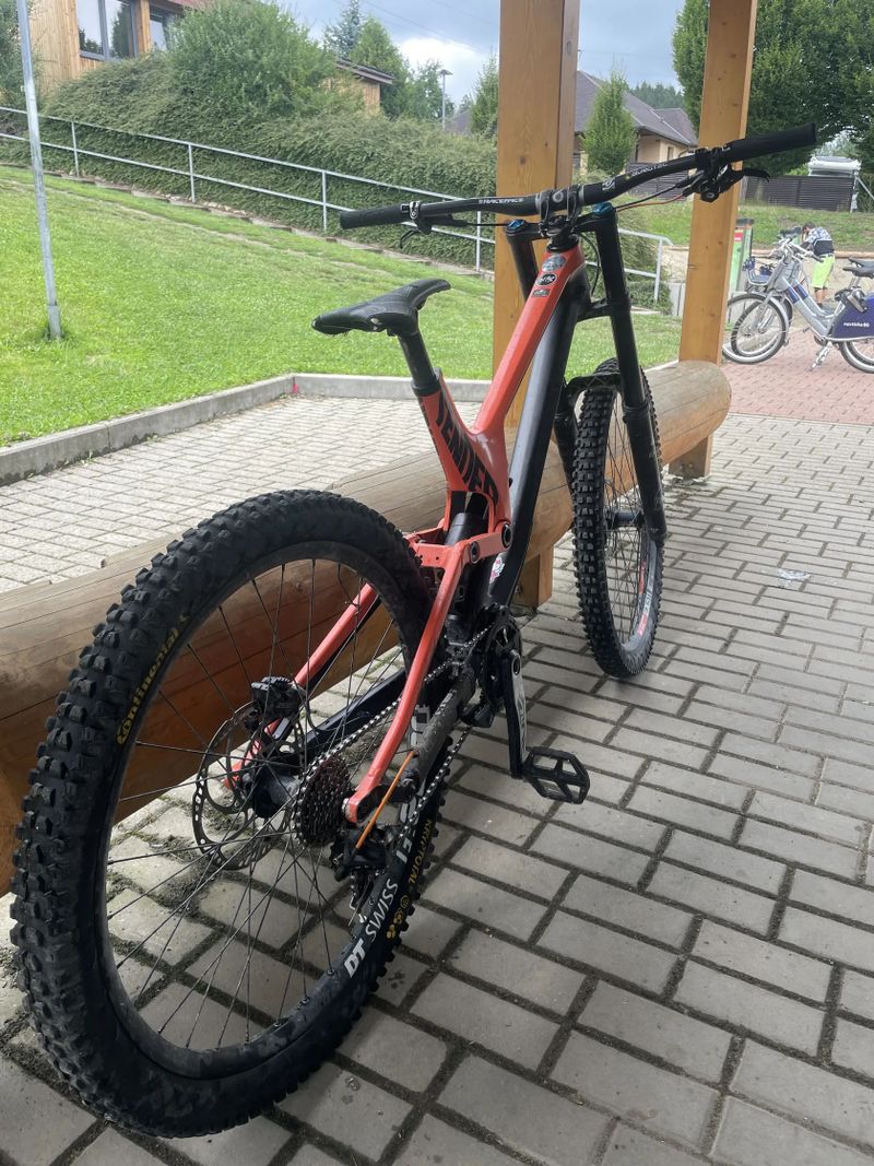 Canyon sender