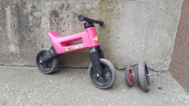 dětské odrážedlo a dětské kolo 12"