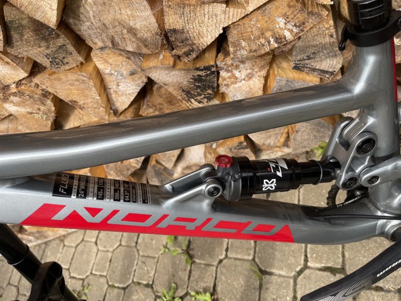 Norco Fluid 24, dětské celopéro, 24 palců od zhruba 125cm