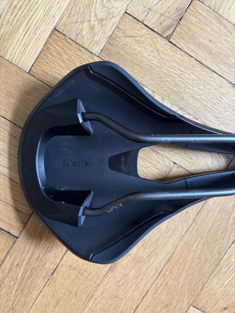 Sedlo Fizik Tempo Argo R3 Les Classiques