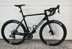 Canyon Ultimate CF SLX -SRAM Force eTap AXS (2×12) 