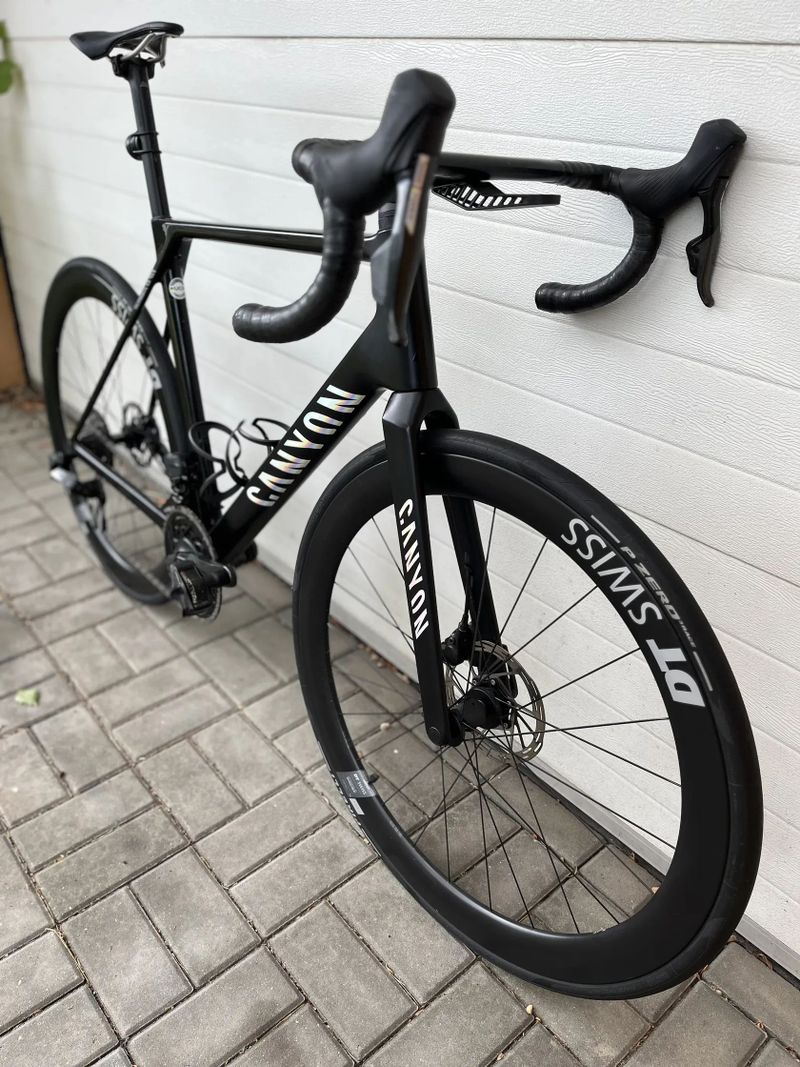 Canyon Ultimate CF SLX -SRAM Force eTap AXS (2×12) 