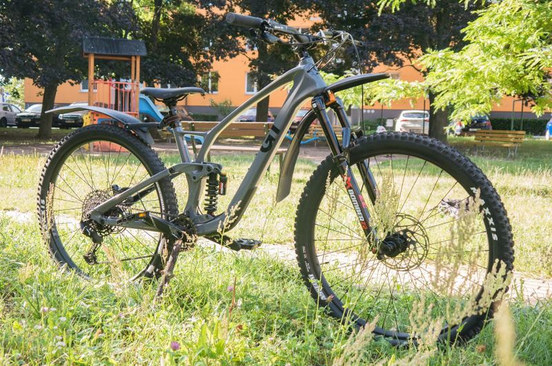 2024 ZÁNOVNÍ GT SENSOR CARBON ELITE V ZÁRUCE