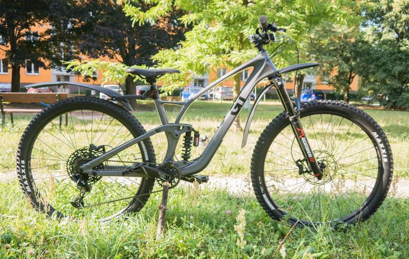 2024 ZÁNOVNÍ GT SENSOR CARBON ELITE V ZÁRUCE