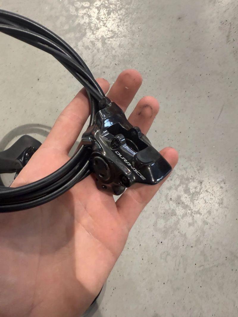 Hydraulické brzdy Shimano Dura-Ace R9250 Di2