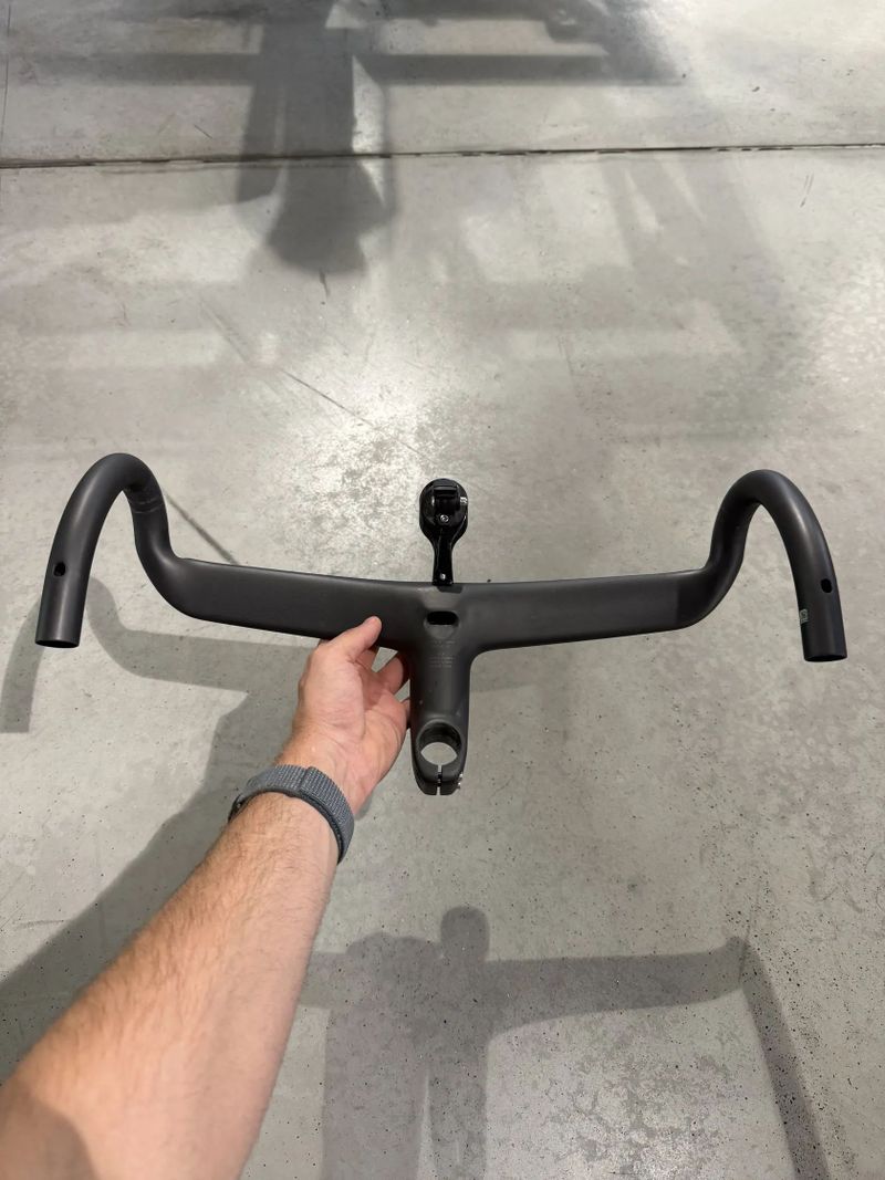 Karbonový kokpit Roval Rapide cockpit 440x110mm