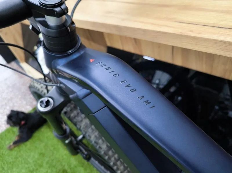 Bulls Sonic EVO AM1 29/27,5, 750Wh, dark petrol, celoodpružené elektrokolo vel. L