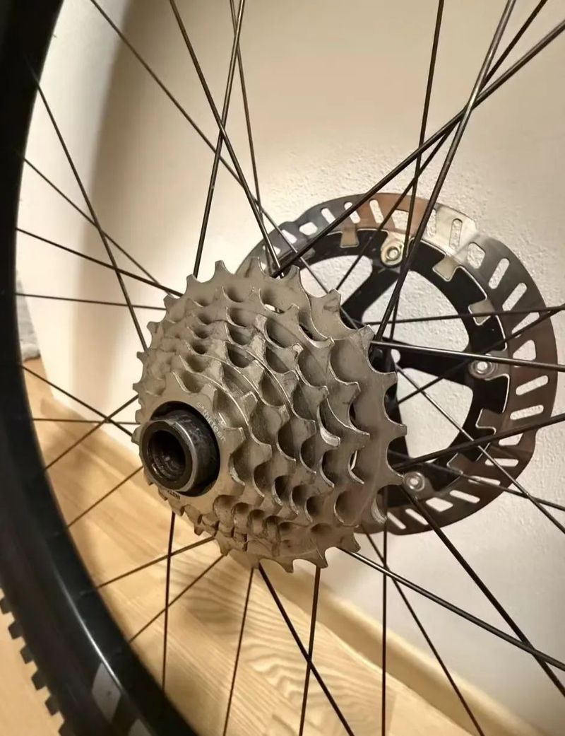 karbon E13 LG1 Race DH