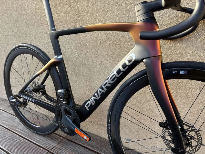 Pinarello Dogma F - 2025 / Campagnolo WRL