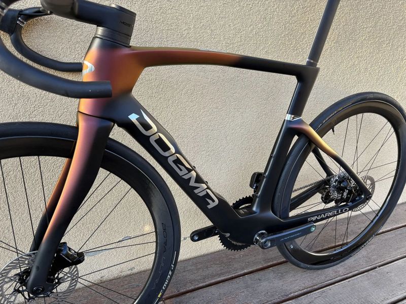 Pinarello Dogma F - 2025 / Campagnolo WRL