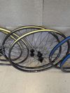 zapletená kola na gravel nebo silnici, WTB, DT Swiss, Shimano,... 