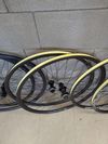 zapletená kola na gravel nebo silnici, WTB, DT Swiss, Shimano,... 