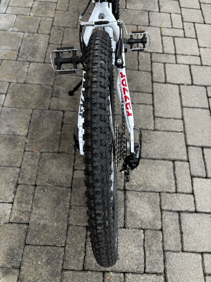Velice lehké dětské sportovní kolo