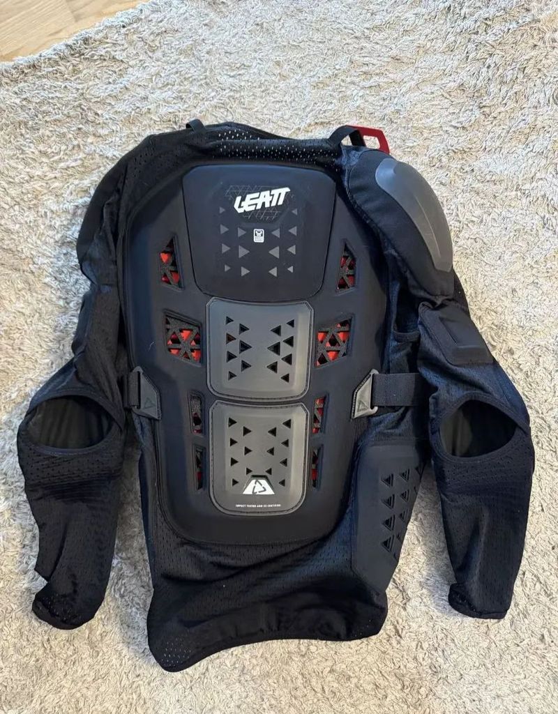 Leatt body Protector 3DF AirFit Hybrid