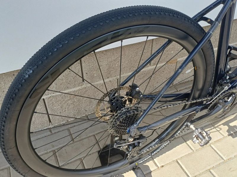 Specialized Diverge Elite E5 karbonová kola