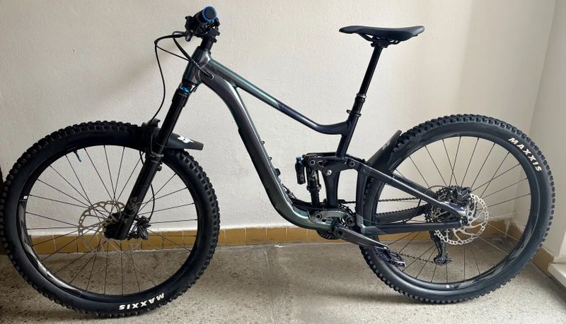 Prodám rok staré enduro kolo Giant Reign 1 kupované 8/2024