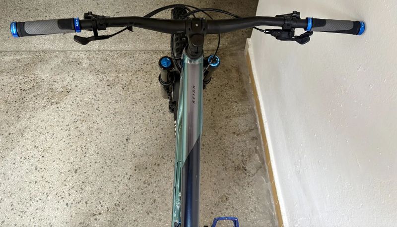 Prodám rok staré enduro kolo Giant Reign 1 kupované 8/2024