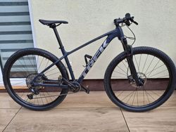 Trek X-Caliber 9 ML 2021, po servisu, 1850 km, 1. majitel