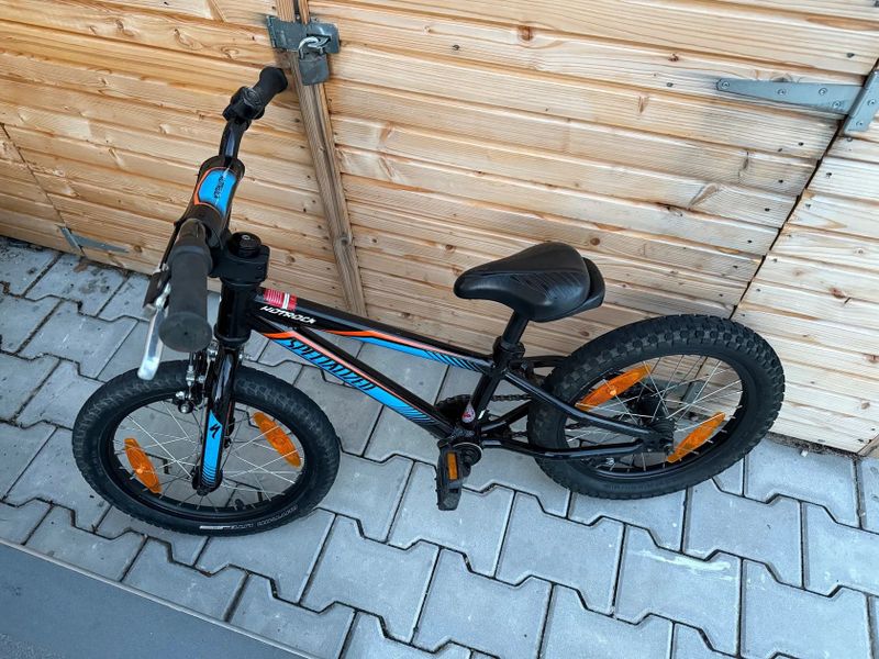 Dětské kolo Specialized Hotrock 16"- pro děti ve věku 4 -7 let
