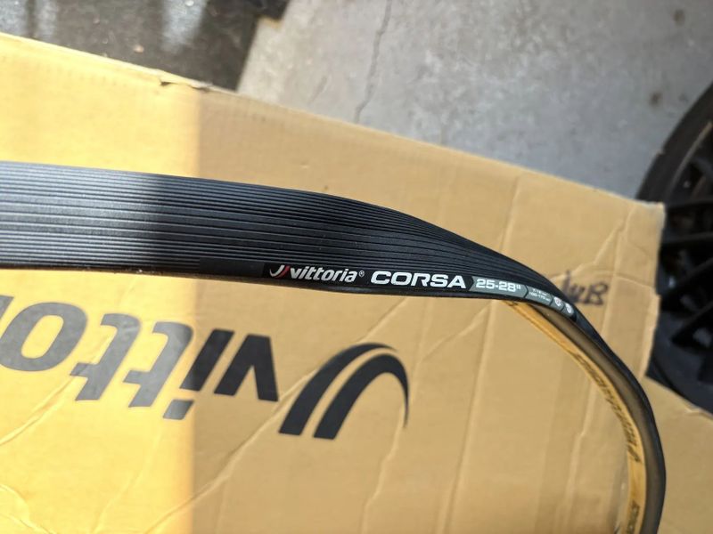 silniční galusky Vittoria Corsa G+ 25-28" 