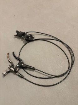 Levně - Kotoučové brzdy SHIMANO Altus BR-MT201