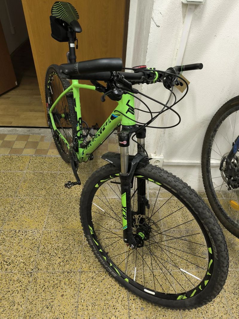 Leader Fox ARGUS 29" , L - 20" rám