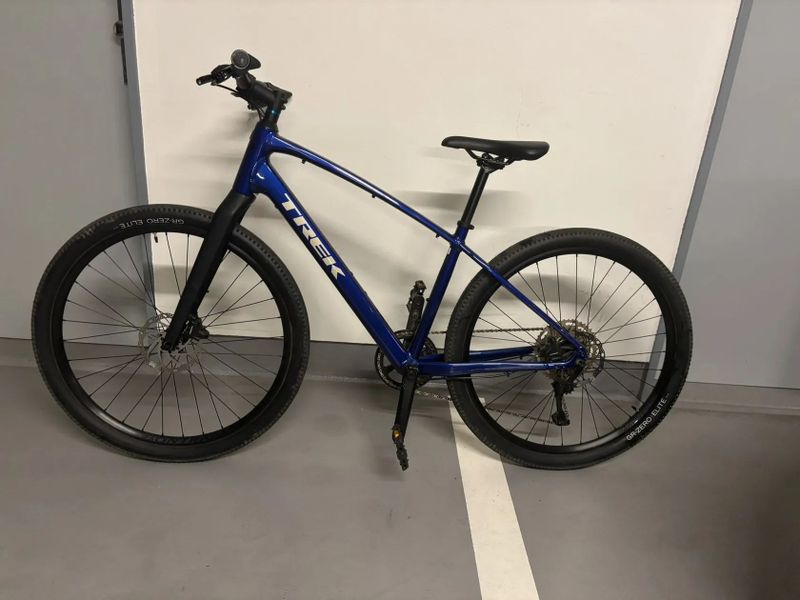 Trekingové kolo Trek Dual Sport 3, vel M