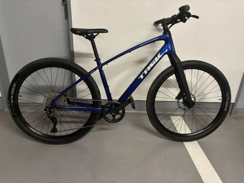 Trekingové kolo Trek Dual Sport 3, vel M