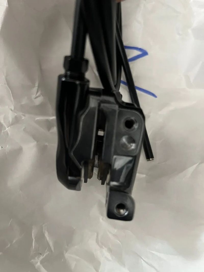 Brzdový třmen Shimano Ultegra BR-R8070, Flat mount, přední (plus zadní)