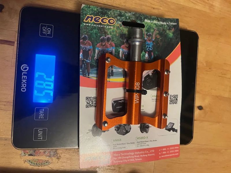 Platformové pedály NECO, různé barvy a druhy, nové
