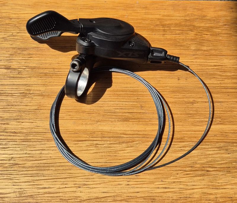 Pravá páčka řazení Shimano SLX SL-M7100 