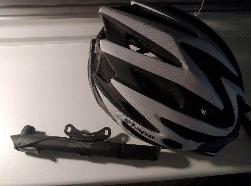 Fixed gear kolo ve skvělém stavu, flip-flop náboj +příslušenství. Ostrava-Poruba