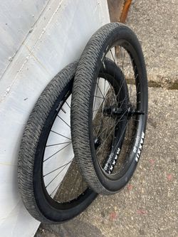 DT SWISS D1900 DJ + MAXXIS DTH