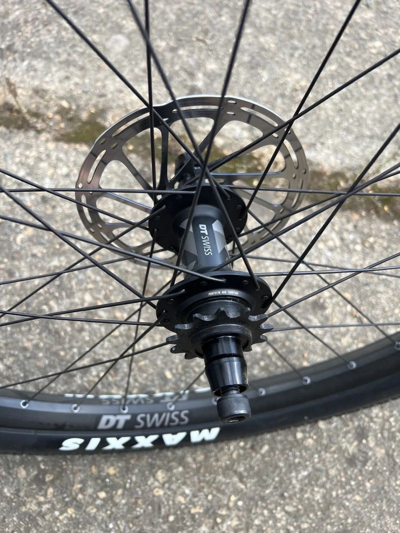 DT SWISS D1900 DJ + MAXXIS DTH