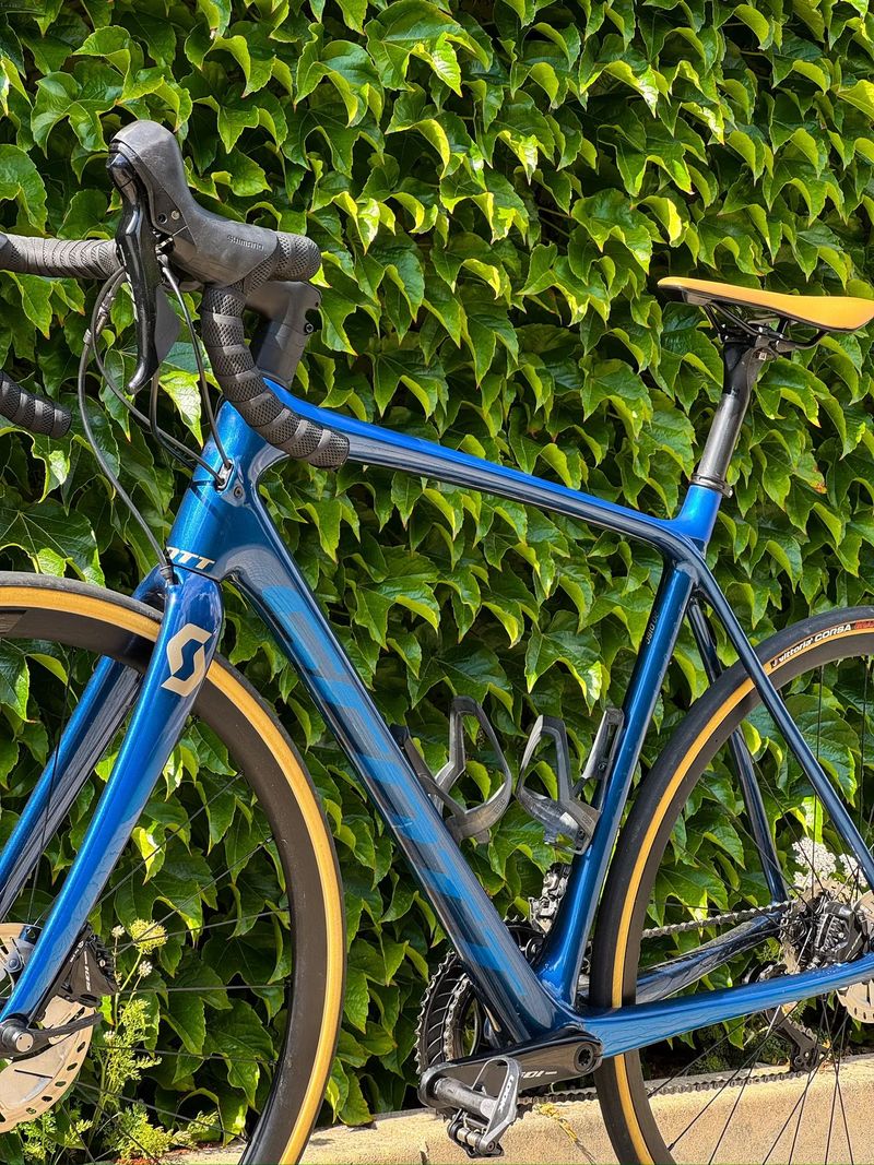 SCOTT Addict 20 Disc – karbonové silniční kolo