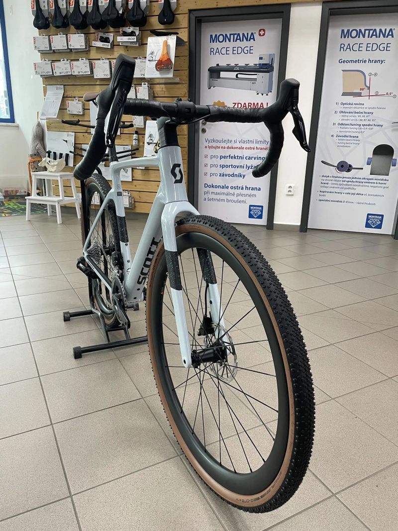 Scott Addict Gravel 20 velikost M - plná záruka 