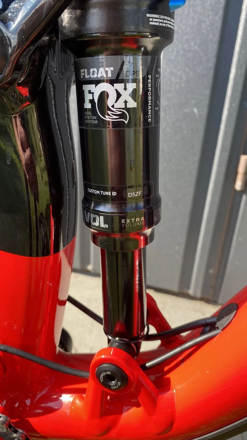 Celoodpružené kolo Trek Fuel EX 7 2022 