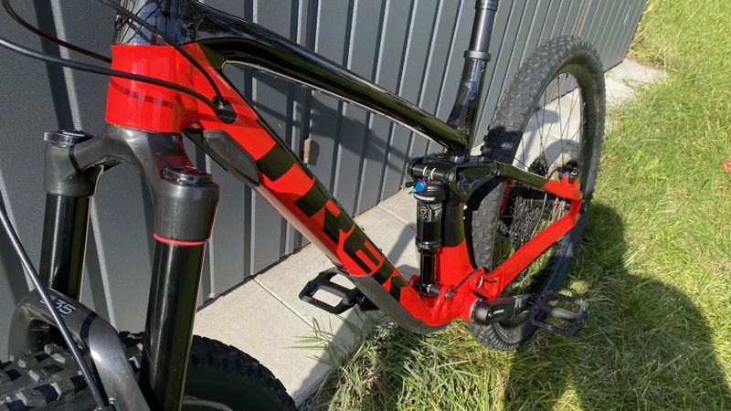 Celoodpružené kolo Trek Fuel EX 7 2022 