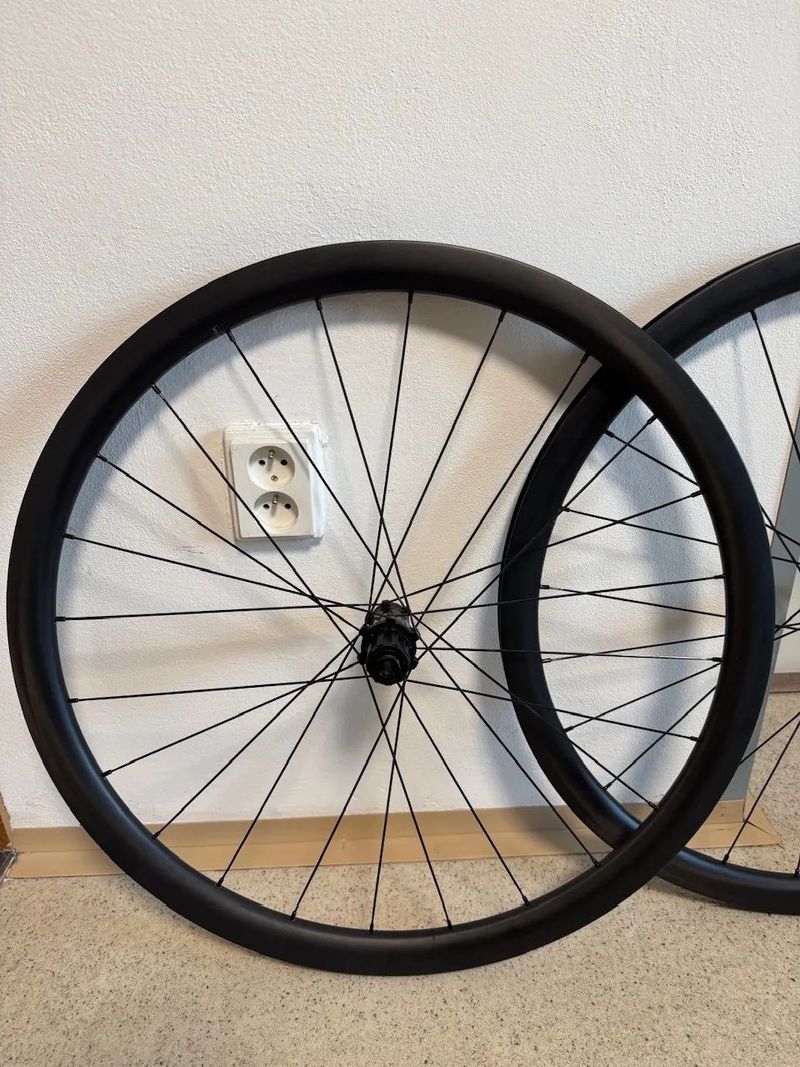 Light Bicycle Newmen Sapim CX Ray - 1360g