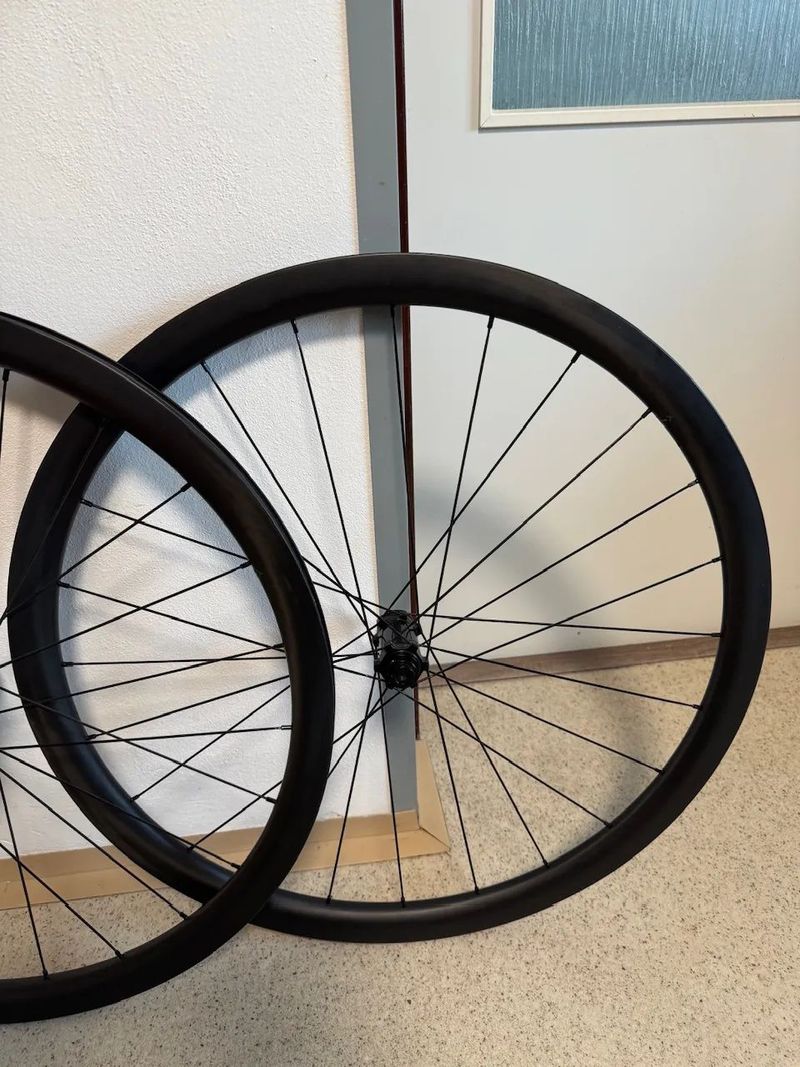 Light Bicycle Newmen Sapim CX Ray - 1360g