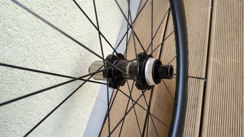 Silniční karbonová kola Vision DB 55, ořech Shimano 
