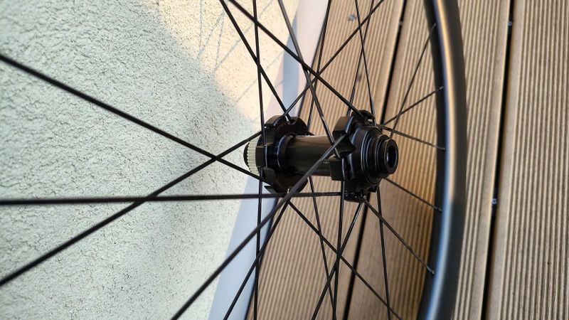Silniční karbonová kola Vision DB 55, ořech Shimano 