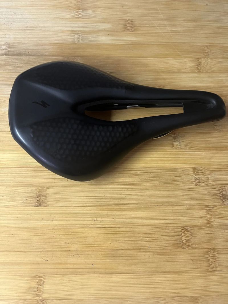 Prodám 1/2 roků jeté sedlo Specialized Power Expert Mirror