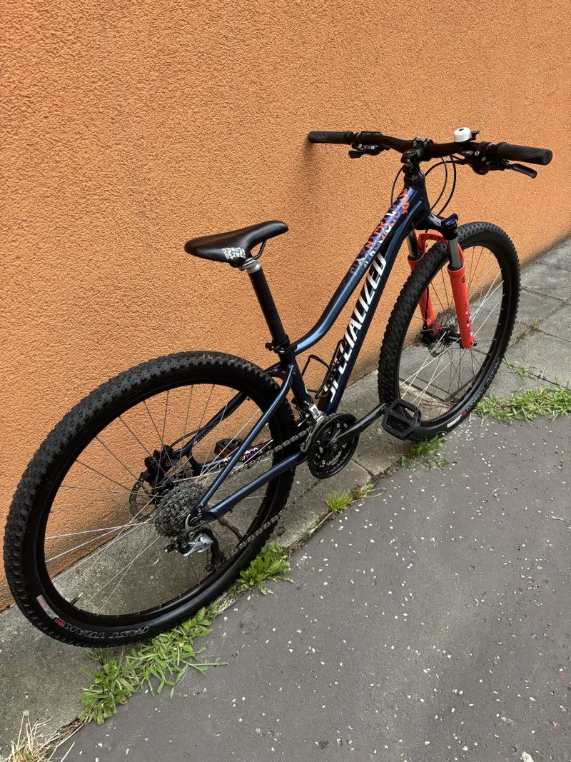 Horské kolo SPECIALIZED