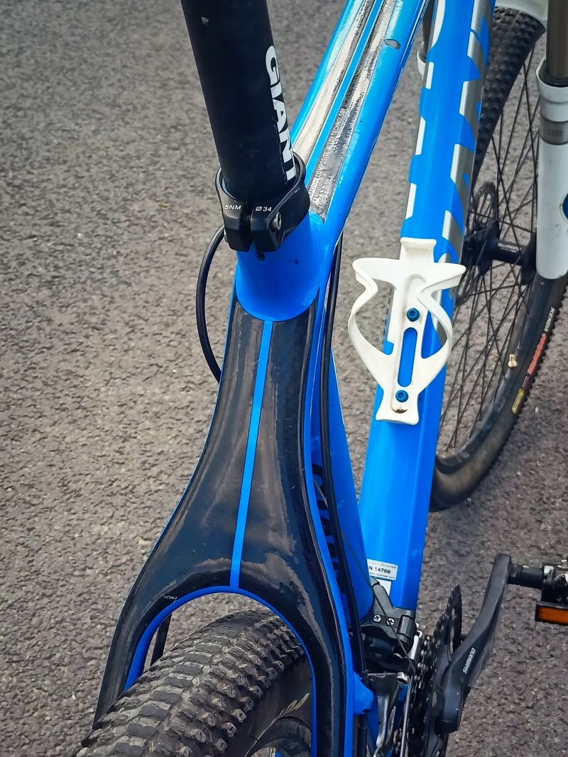 Horské kolo Giant XTC polocarbon